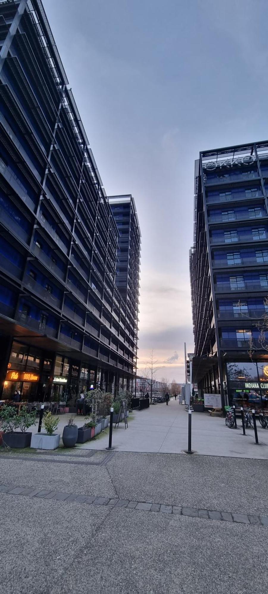 Bel Appartement Contemporain Avec Terrasse Climatisation Et Parking Payant En Option Strasbourg Exterior photo