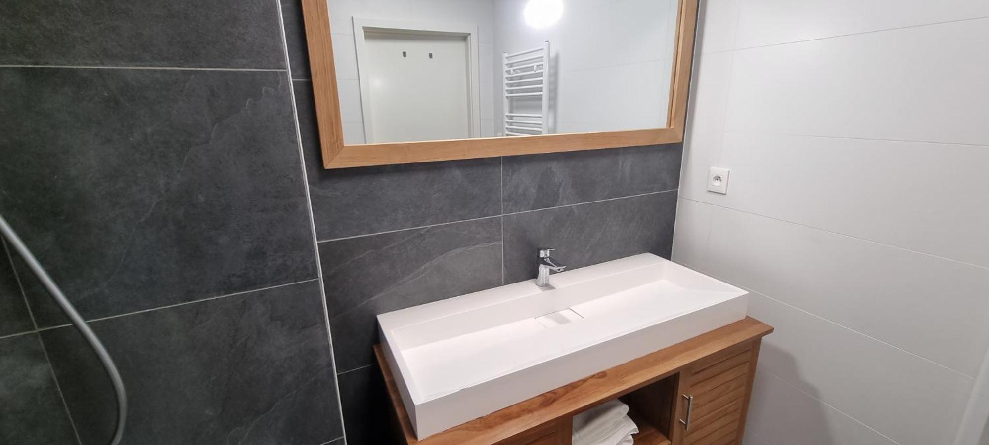 Bel Appartement Contemporain Avec Terrasse Climatisation Et Parking Payant En Option Strasbourg Exterior photo
